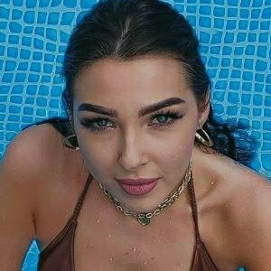 cassie_swallows