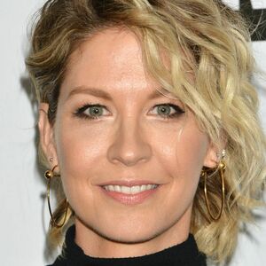 Jenna Elfman