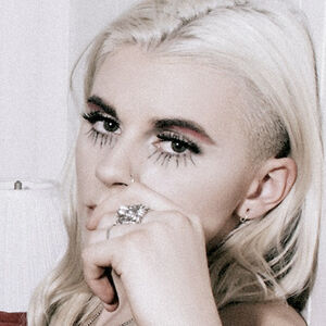 Lynn Gunn