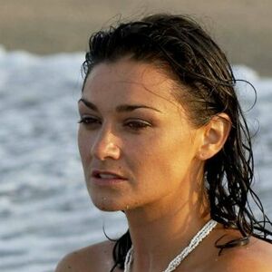 Natalie J Robb